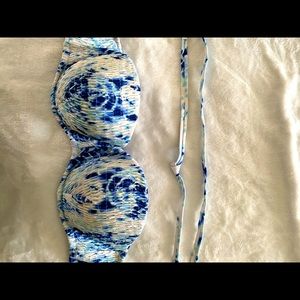 Victoria’s Secret bikini top